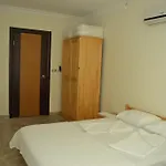 Ada 3*