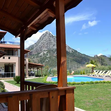 Casa de hóspedes Ada 3*