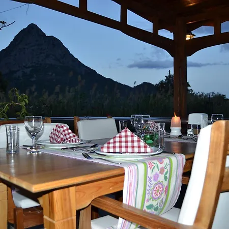 Casa de hóspedes Ada 3*